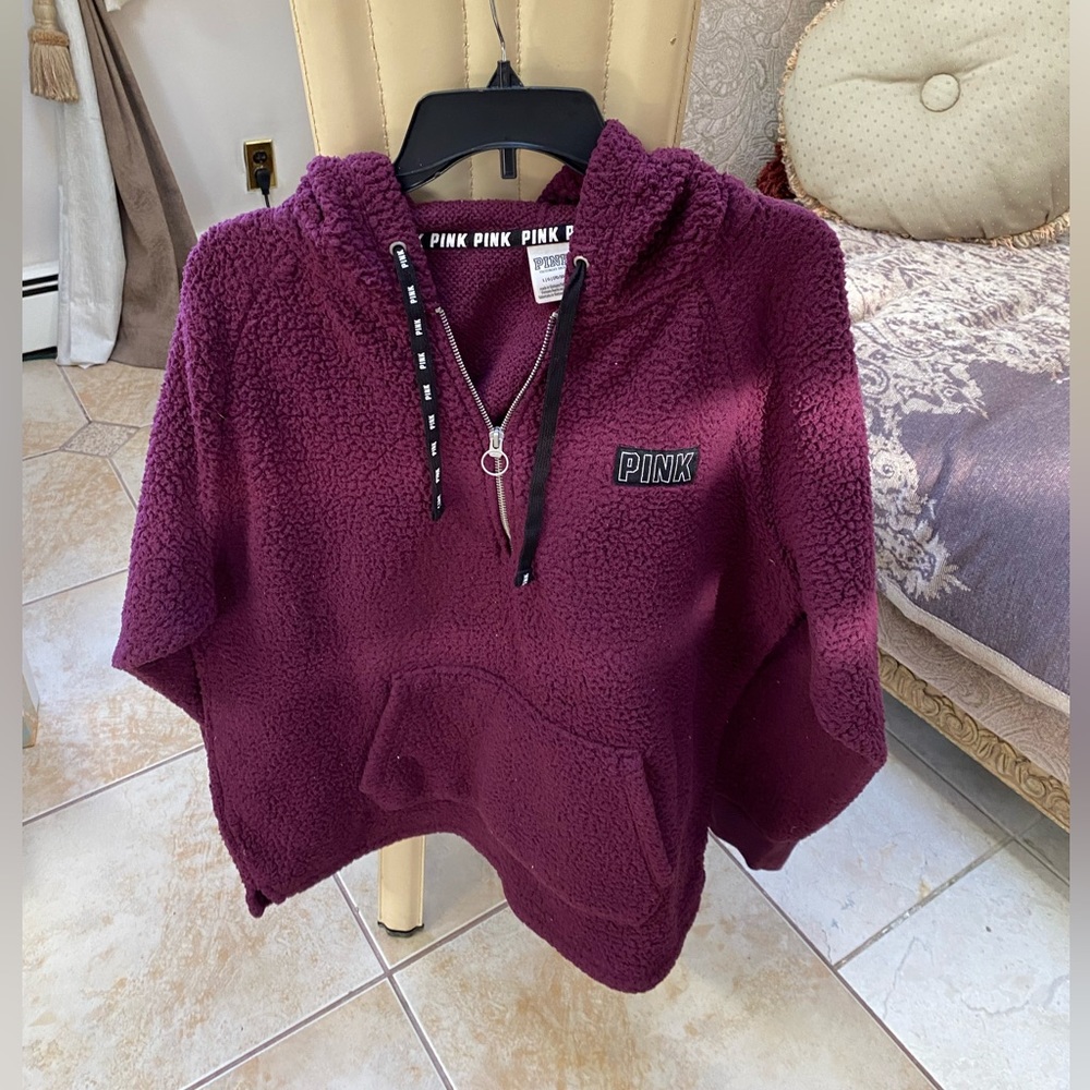 Burgundy VS PINK SHERPA SWEATER SIZE L soft and comfy